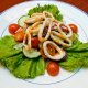 Популярные рецепты салатов из кальмаров и доступных ингредиентов