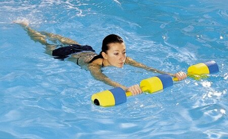 Тренировка в бассейне